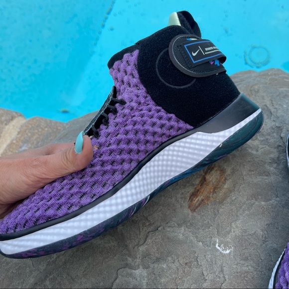 nike zoom universe